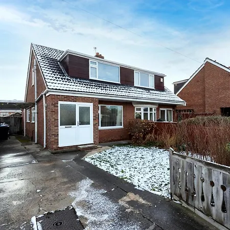 Apartment Wroxton Close Tsac