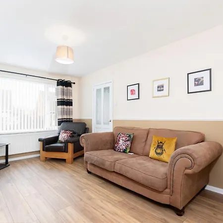 Wroxton Close Tsac Apartment
